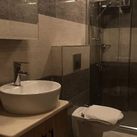 מלון Golden Sail Old