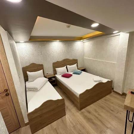 Golden Sail Old Hotel 2*