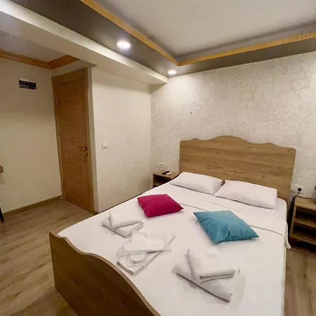 Hotel Golden Sail Old 2*