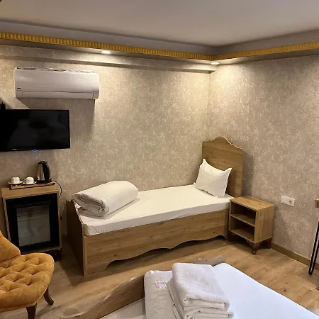 Golden Sail Old Hotel 2*